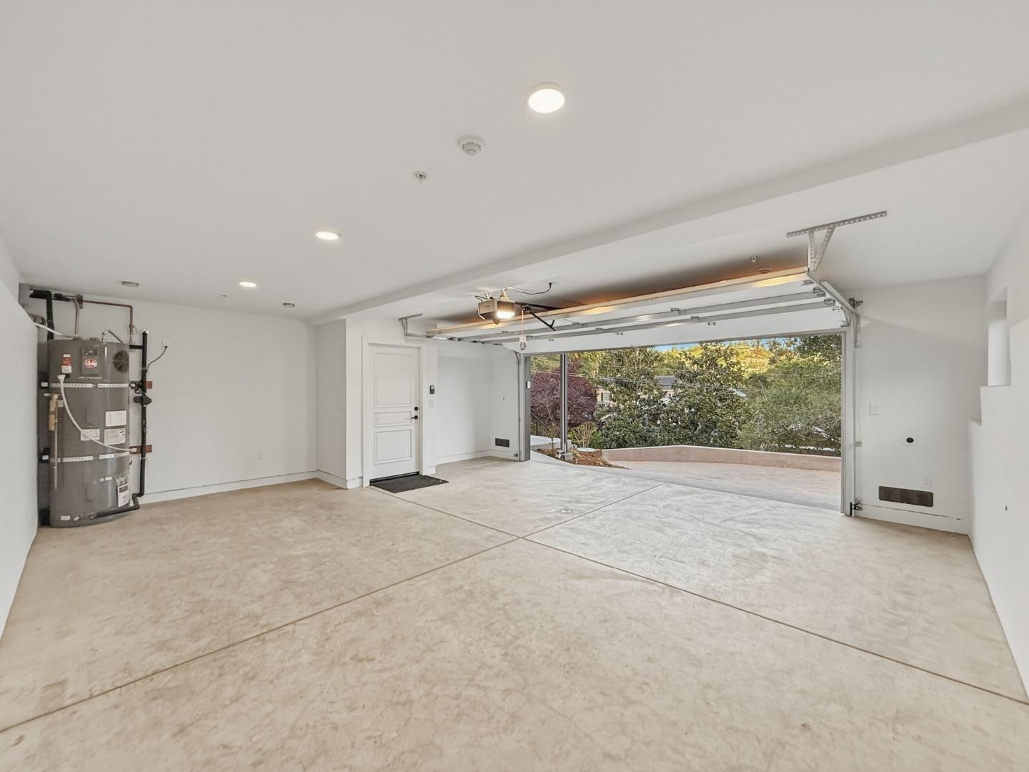 Detail Gallery Image 42 of 52 For 110 Dolton Ave, San Carlos,  CA 94070 - 5 Beds | 3/1 Baths