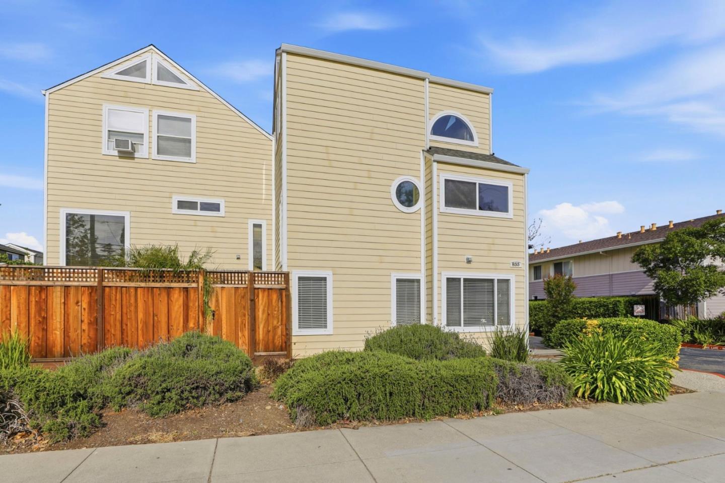 Detail Gallery Image 20 of 37 For 833 S San Tomas Aquino Rd a,  Campbell,  CA 95008 - 2 Beds | 2 Baths