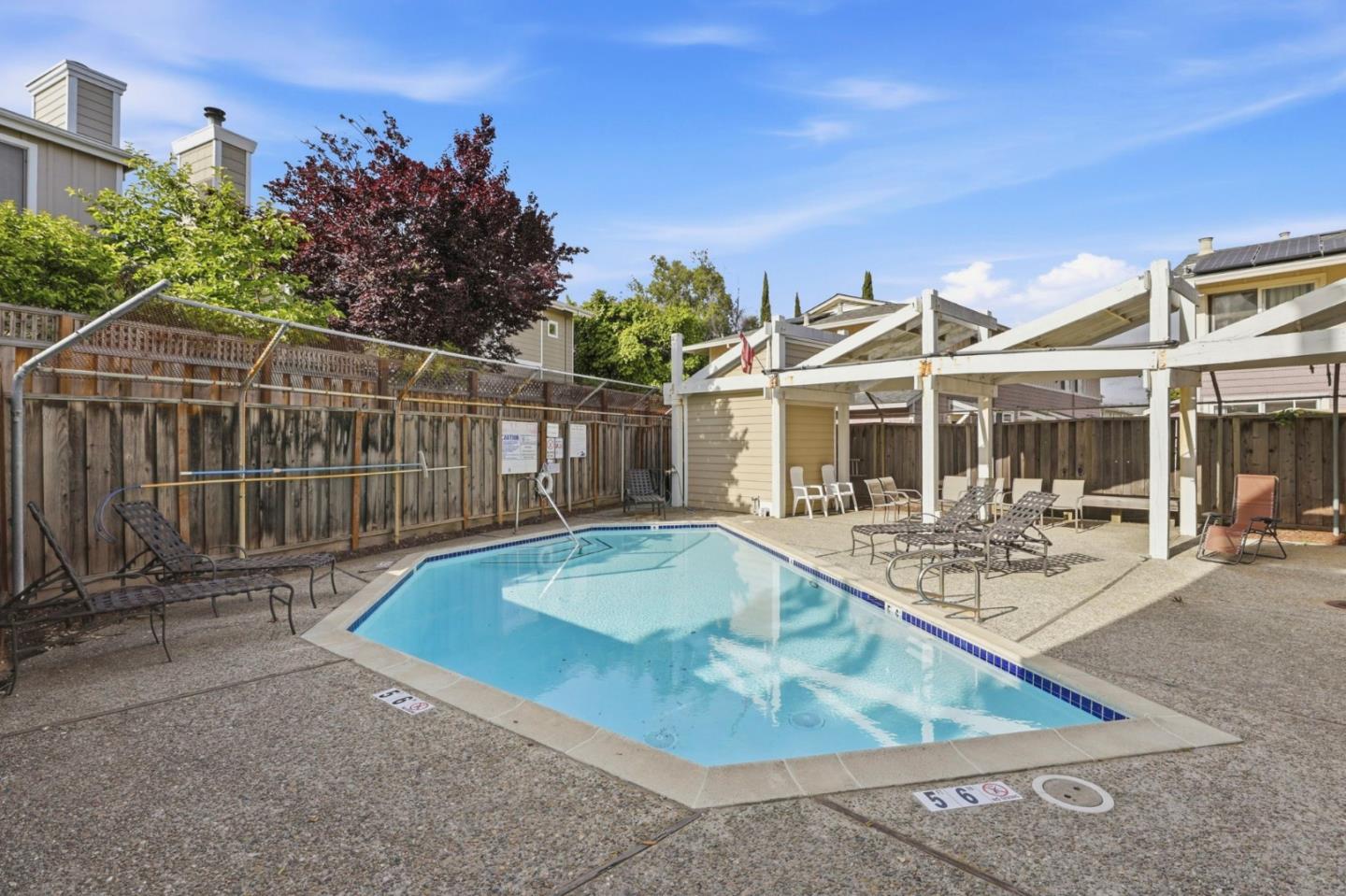 Detail Gallery Image 26 of 37 For 833 S San Tomas Aquino Rd a,  Campbell,  CA 95008 - 2 Beds | 2 Baths