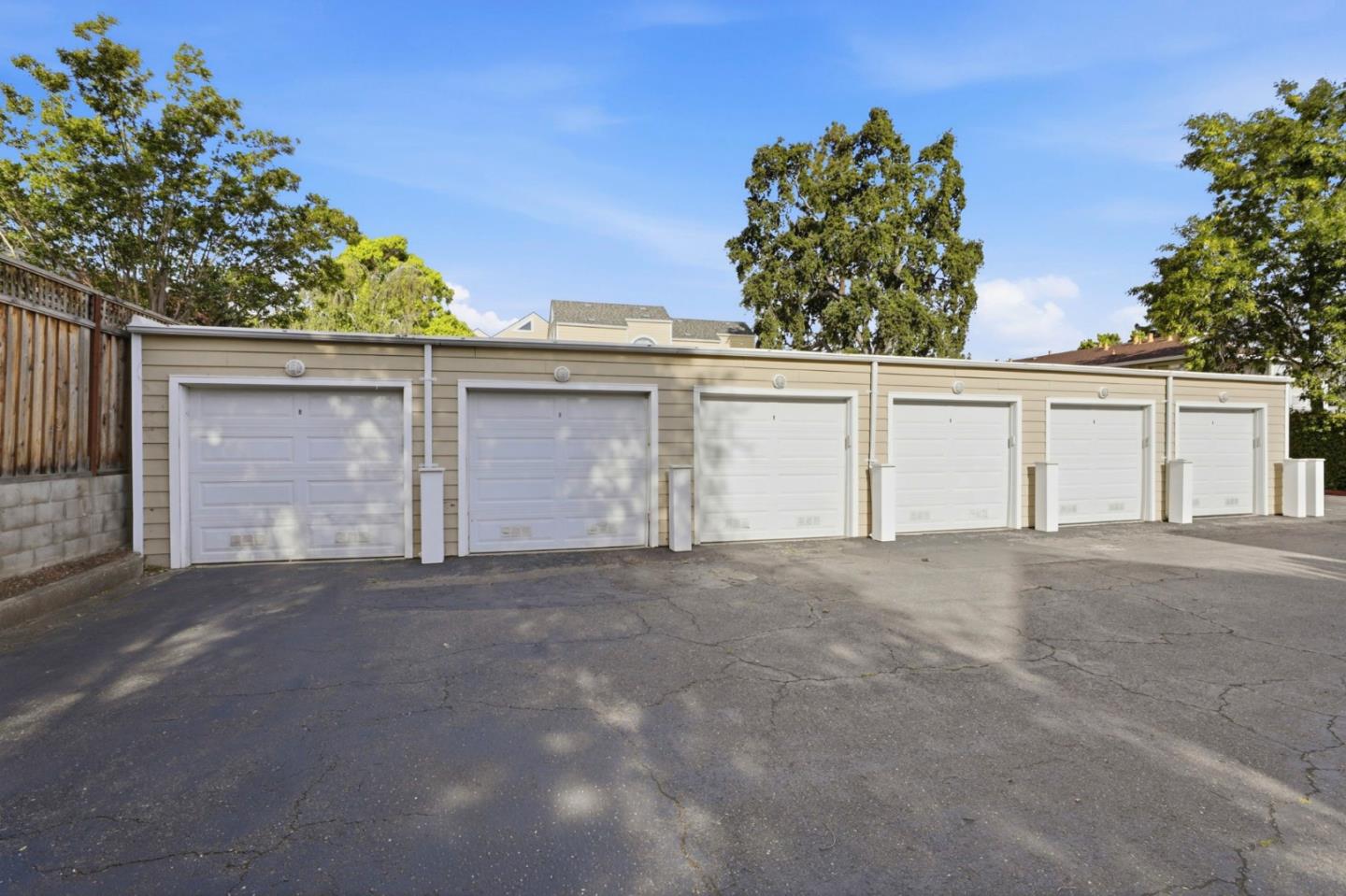 Detail Gallery Image 29 of 37 For 833 S San Tomas Aquino Rd a,  Campbell,  CA 95008 - 2 Beds | 2 Baths