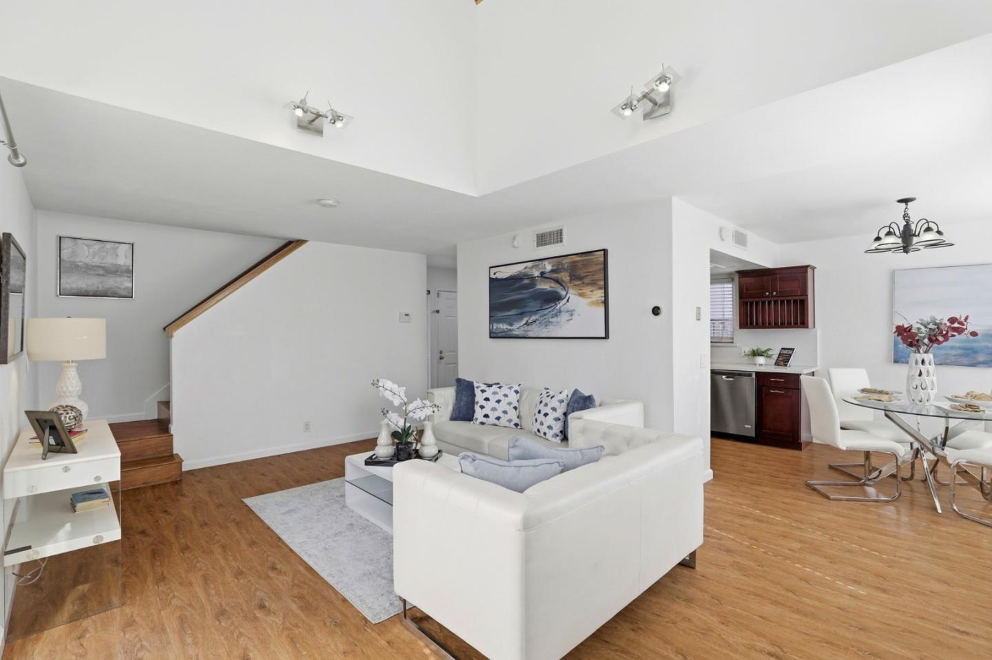 Detail Gallery Image 7 of 37 For 833 S San Tomas Aquino Rd a,  Campbell,  CA 95008 - 2 Beds | 2 Baths