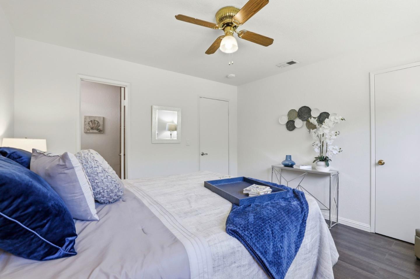 Detail Gallery Image 14 of 34 For 833 Welburn Ave, Gilroy,  CA 95020 - 4 Beds | 2 Baths