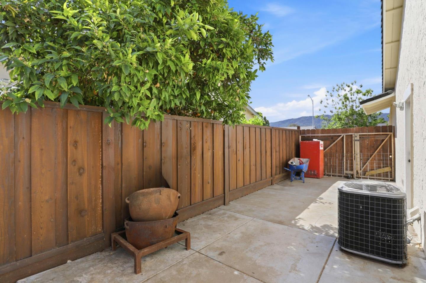 Detail Gallery Image 29 of 34 For 833 Welburn Ave, Gilroy,  CA 95020 - 4 Beds | 2 Baths