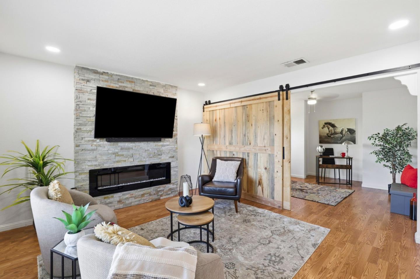 Detail Gallery Image 3 of 34 For 833 Welburn Ave, Gilroy,  CA 95020 - 4 Beds | 2 Baths