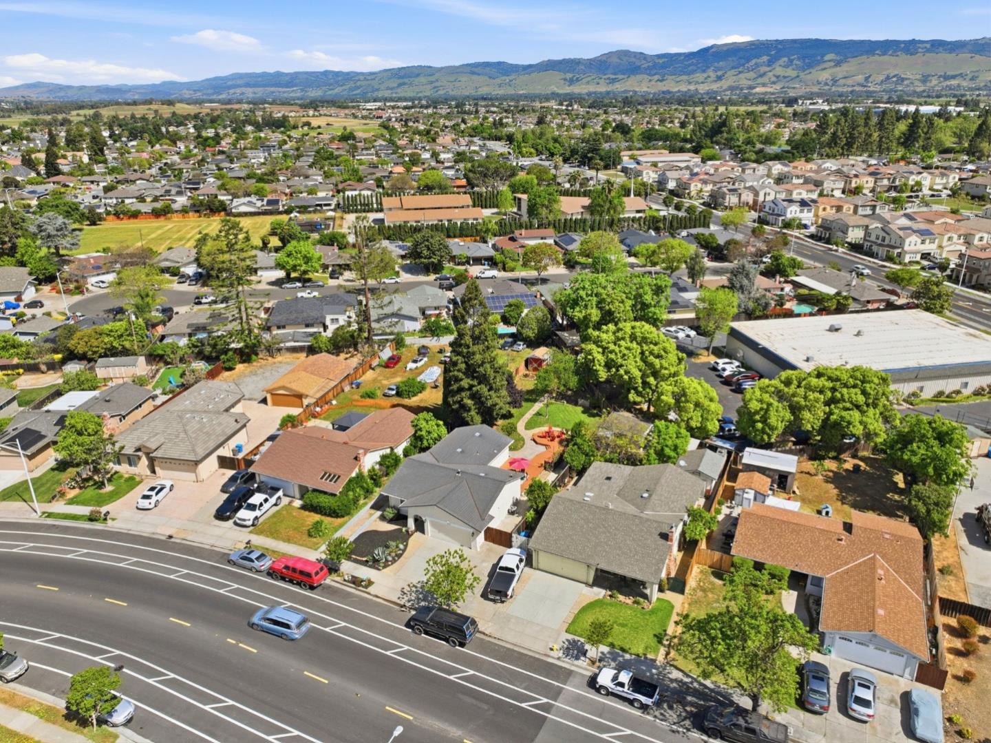Detail Gallery Image 34 of 34 For 833 Welburn Ave, Gilroy,  CA 95020 - 4 Beds | 2 Baths