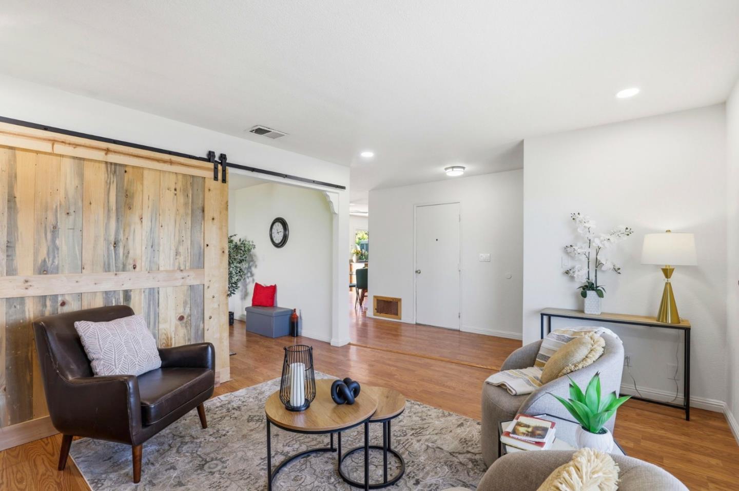 Detail Gallery Image 5 of 34 For 833 Welburn Ave, Gilroy,  CA 95020 - 4 Beds | 2 Baths