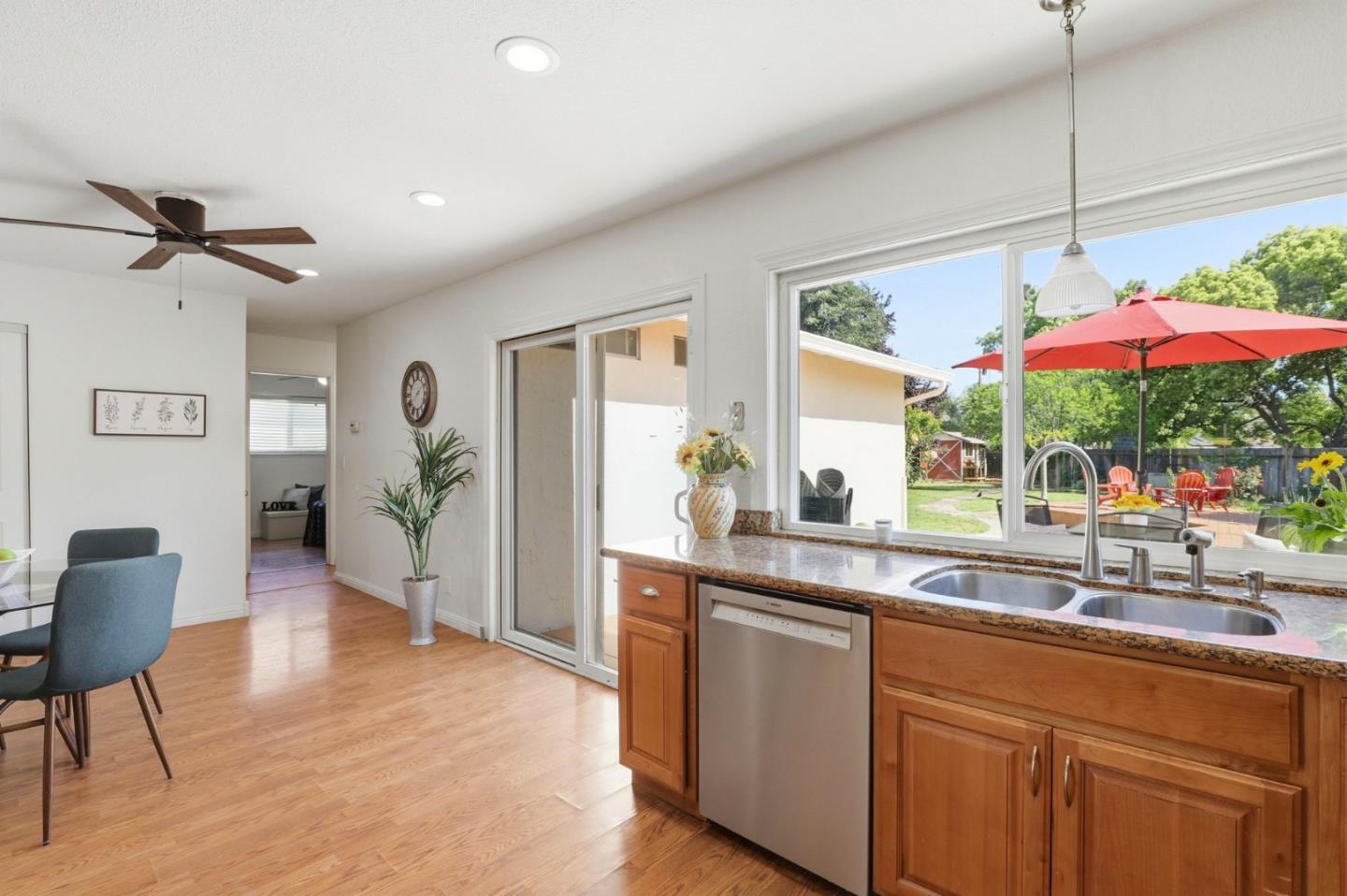 Detail Gallery Image 9 of 34 For 833 Welburn Ave, Gilroy,  CA 95020 - 4 Beds | 2 Baths