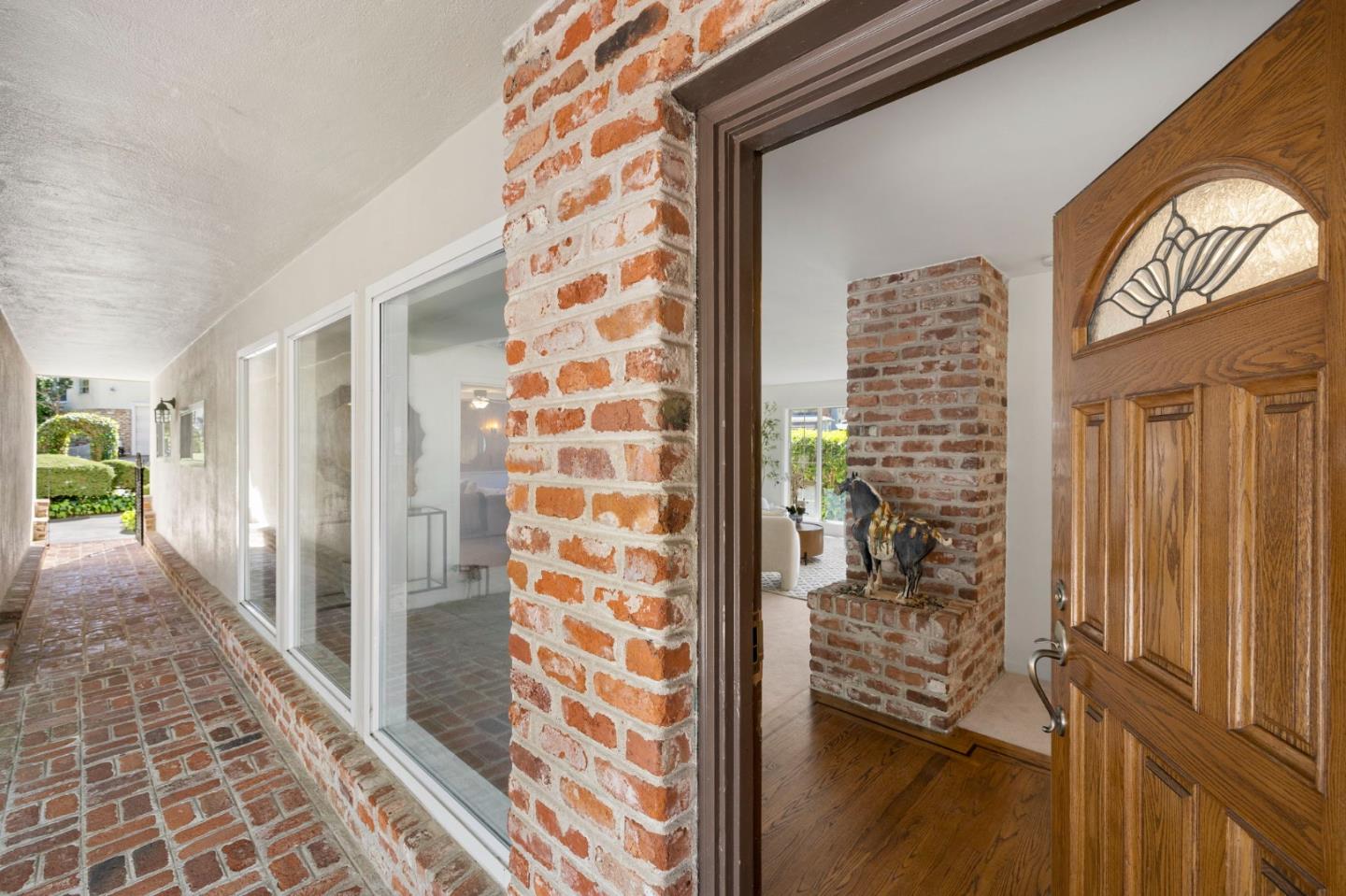 Detail Gallery Image 11 of 63 For 2 Corte Camellia, Millbrae,  CA 94030 - 4 Beds | 3 Baths