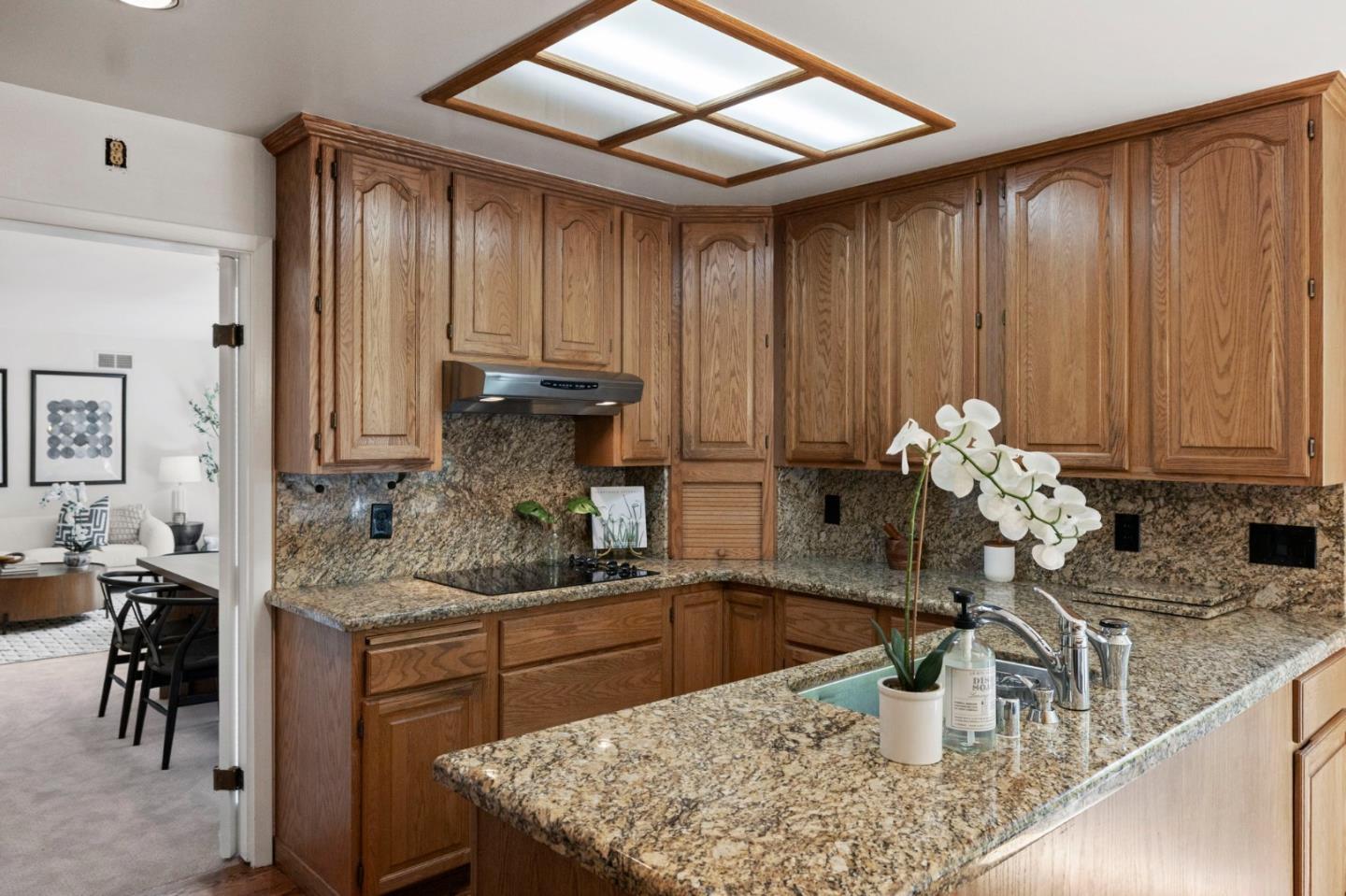 Detail Gallery Image 32 of 63 For 2 Corte Camellia, Millbrae,  CA 94030 - 4 Beds | 3 Baths