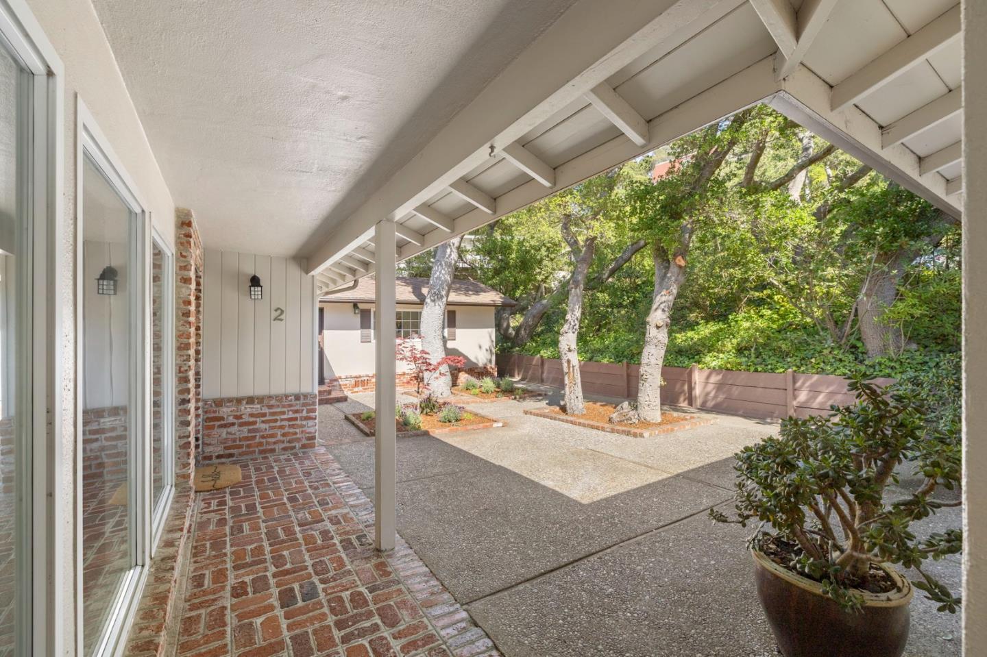 Detail Gallery Image 7 of 63 For 2 Corte Camellia, Millbrae,  CA 94030 - 4 Beds | 3 Baths