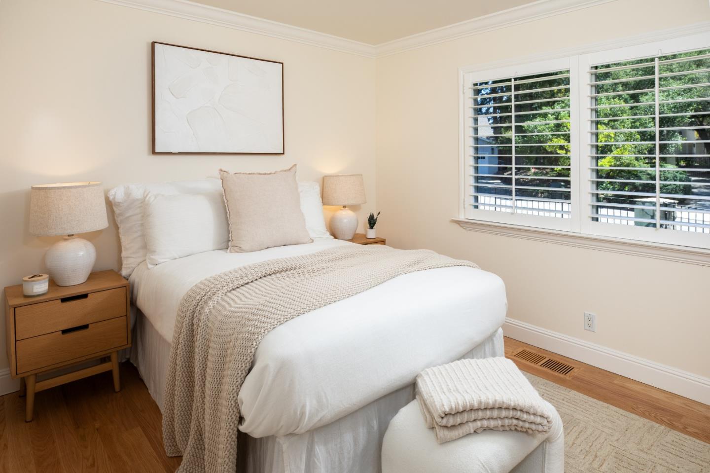 Detail Gallery Image 17 of 40 For 1250 Montclaire Way, Los Altos,  CA 94024 - 4 Beds | 3 Baths