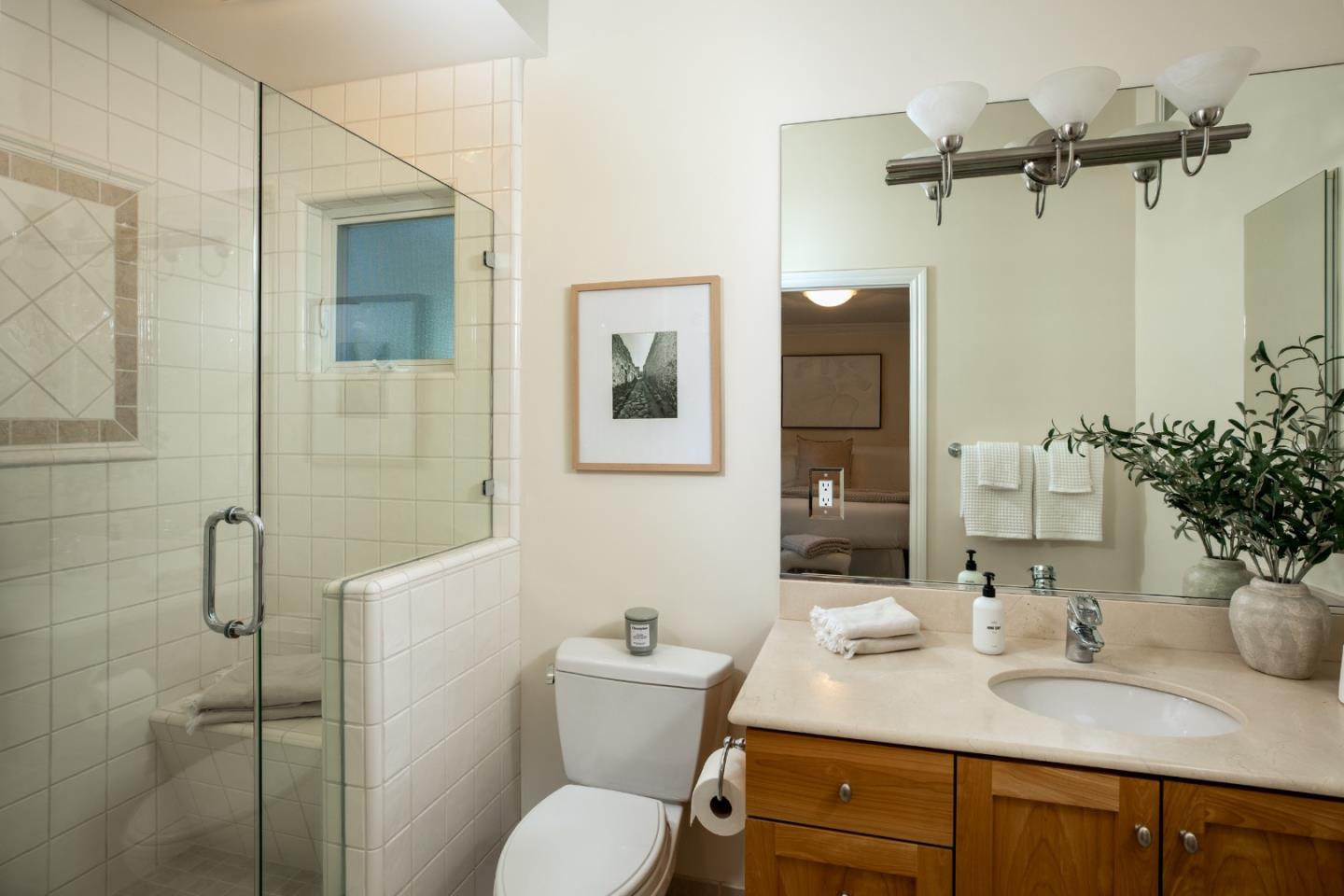 Detail Gallery Image 18 of 40 For 1250 Montclaire Way, Los Altos,  CA 94024 - 4 Beds | 3 Baths