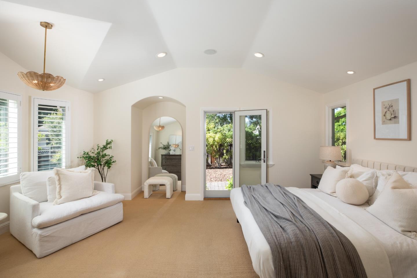 Detail Gallery Image 23 of 40 For 1250 Montclaire Way, Los Altos,  CA 94024 - 4 Beds | 3 Baths