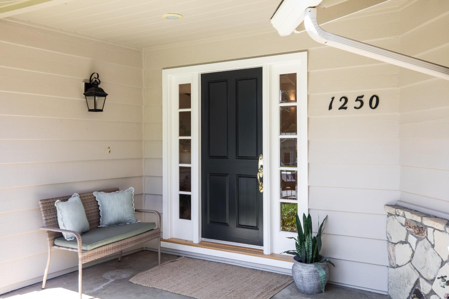 Detail Gallery Image 3 of 40 For 1250 Montclaire Way, Los Altos,  CA 94024 - 4 Beds | 3 Baths