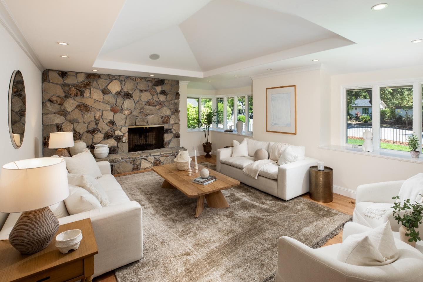 Detail Gallery Image 5 of 40 For 1250 Montclaire Way, Los Altos,  CA 94024 - 4 Beds | 3 Baths