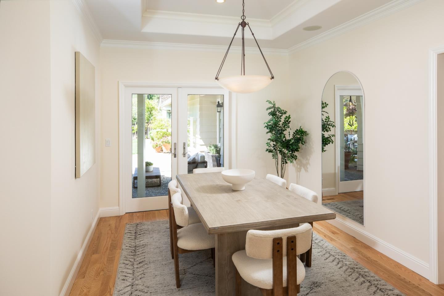 Detail Gallery Image 7 of 40 For 1250 Montclaire Way, Los Altos,  CA 94024 - 4 Beds | 3 Baths