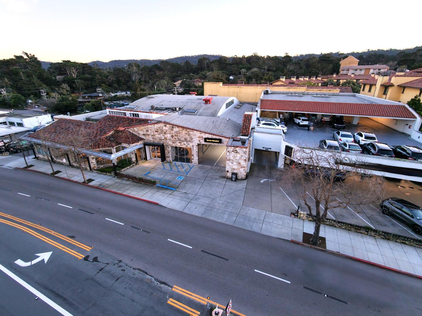 Detail Gallery Image 9 of 21 For 498 Fremont St, Monterey,  CA 93940 - – Beds | – Baths