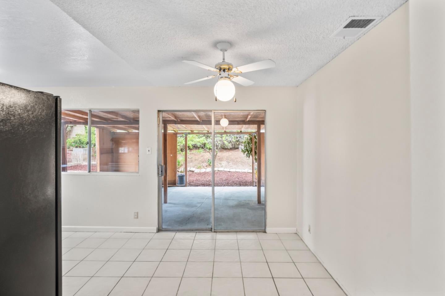 Detail Gallery Image 10 of 33 For 536 Foundry Ct, San Jose,  CA 95133 - 3 Beds | 2 Baths