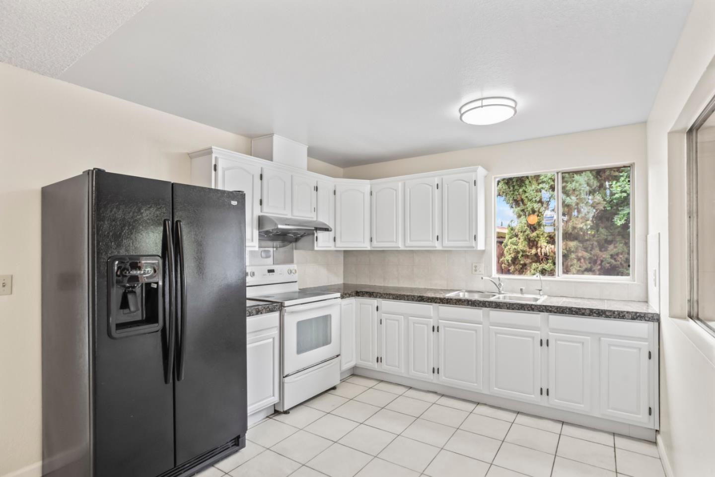 Detail Gallery Image 12 of 33 For 536 Foundry Ct, San Jose,  CA 95133 - 3 Beds | 2 Baths