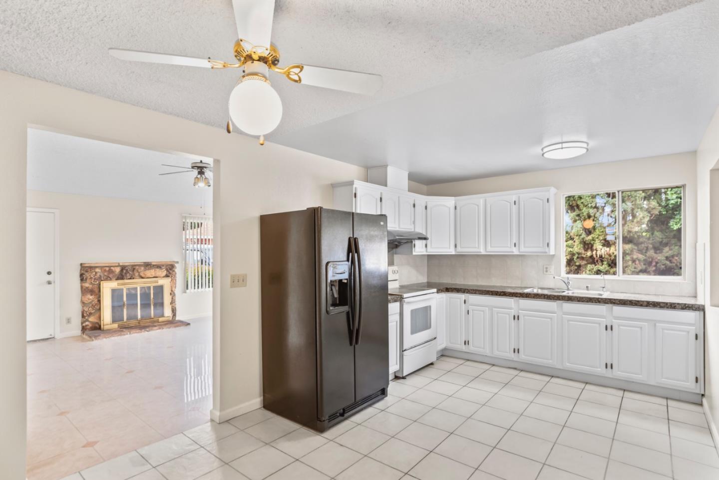 Detail Gallery Image 13 of 33 For 536 Foundry Ct, San Jose,  CA 95133 - 3 Beds | 2 Baths