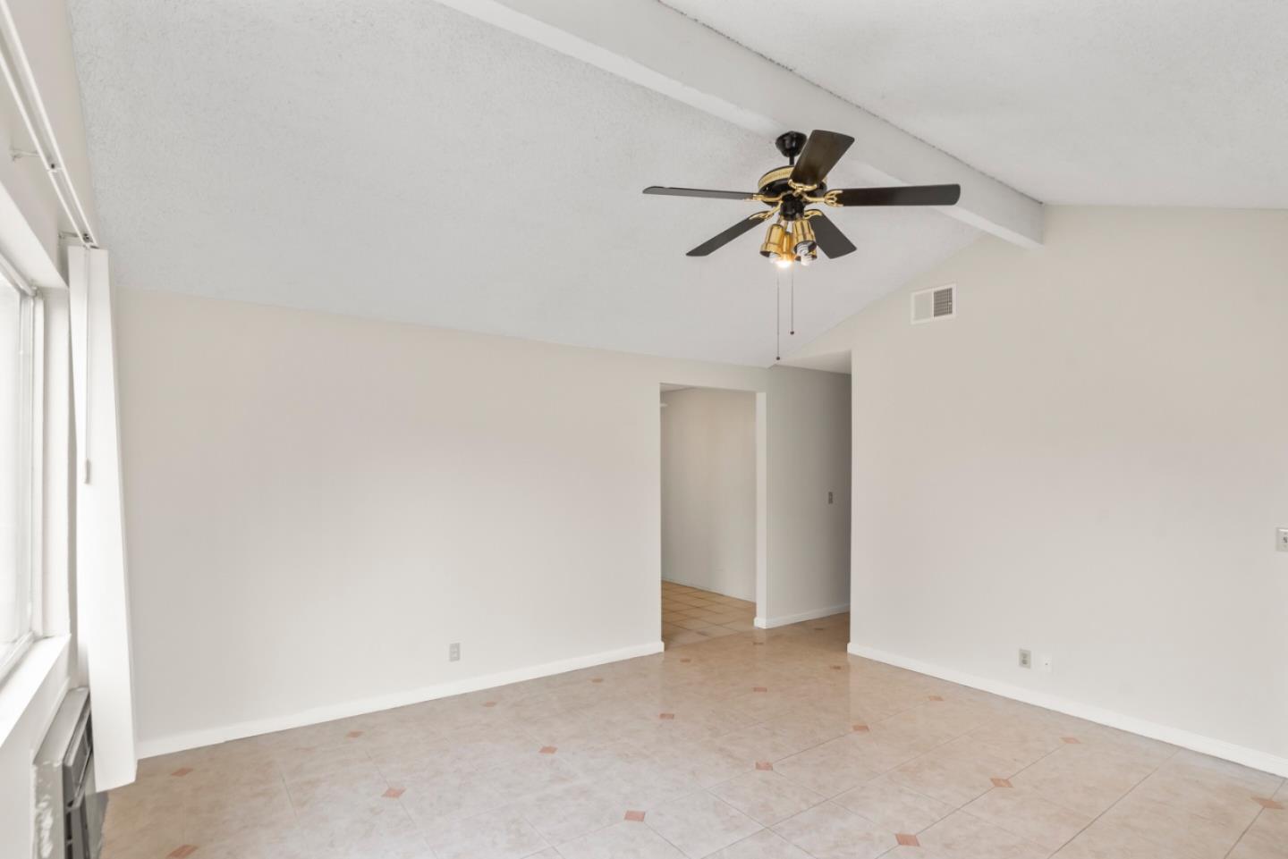 Detail Gallery Image 7 of 33 For 536 Foundry Ct, San Jose,  CA 95133 - 3 Beds | 2 Baths