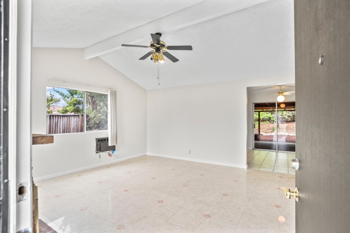 Detail Gallery Image 8 of 33 For 536 Foundry Ct, San Jose,  CA 95133 - 3 Beds | 2 Baths