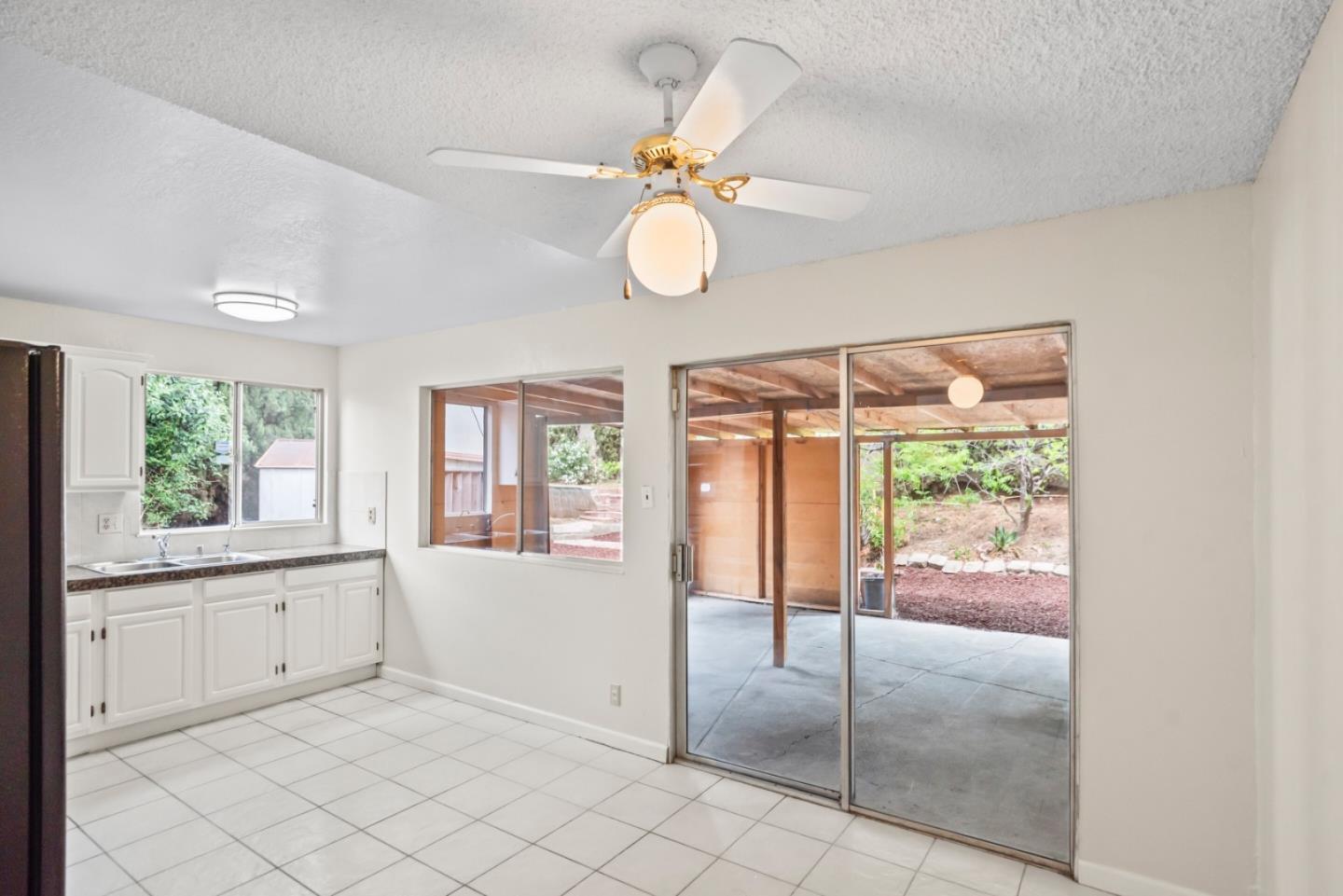 Detail Gallery Image 9 of 33 For 536 Foundry Ct, San Jose,  CA 95133 - 3 Beds | 2 Baths