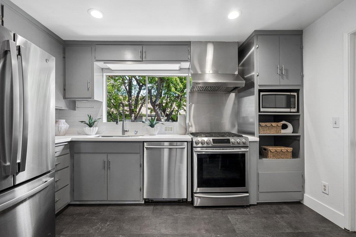 Detail Gallery Image 15 of 38 For 480 Anita Dr, Millbrae,  CA 94030 - 3 Beds | 1 Baths