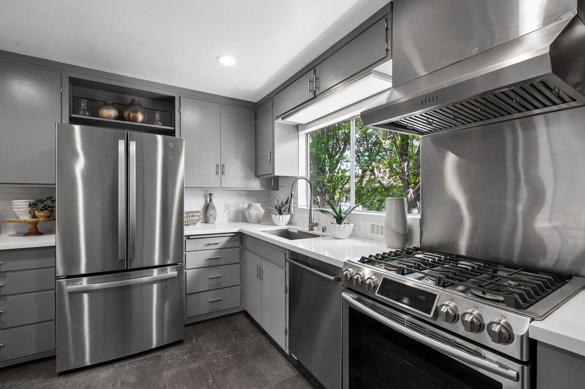 Detail Gallery Image 16 of 38 For 480 Anita Dr, Millbrae,  CA 94030 - 3 Beds | 1 Baths