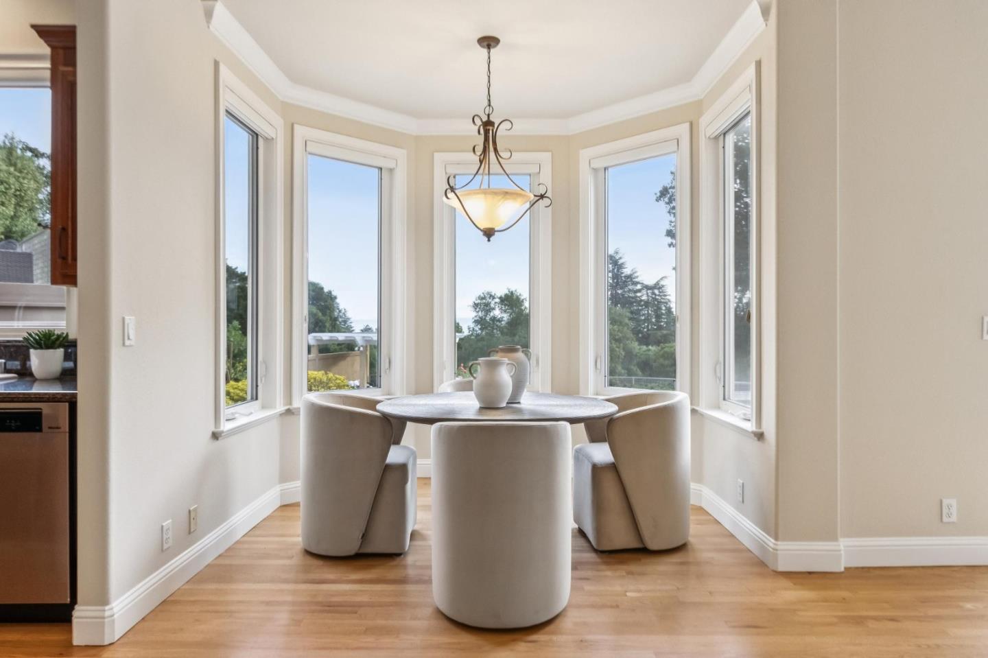 Detail Gallery Image 24 of 82 For 140 Ridgeway Rd, Woodside,  CA 94062 - 4 Beds | 3/1 Baths