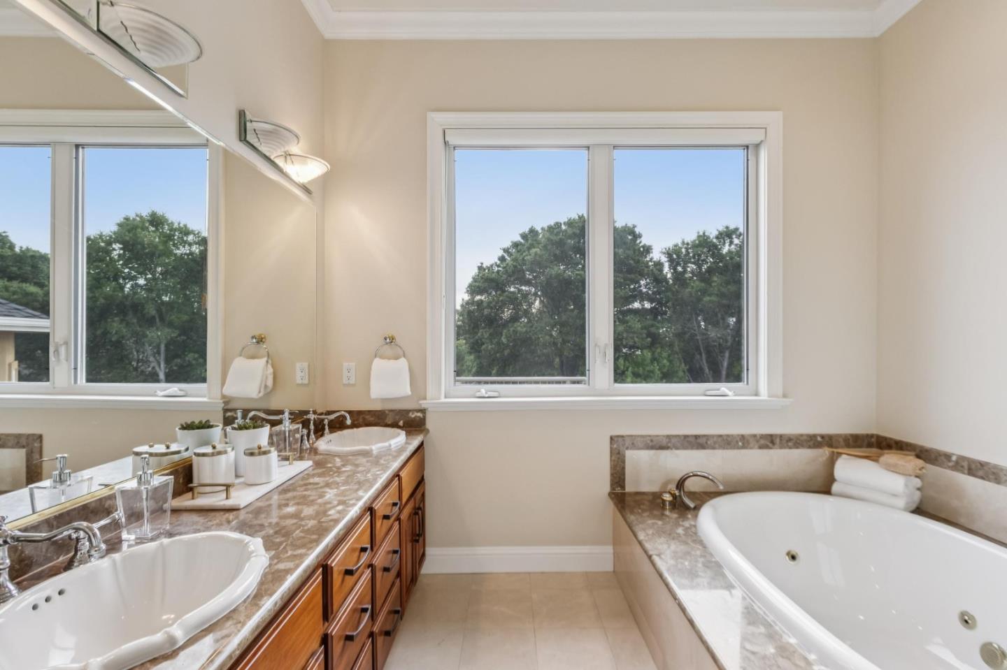 Detail Gallery Image 35 of 82 For 140 Ridgeway Rd, Woodside,  CA 94062 - 4 Beds | 3/1 Baths