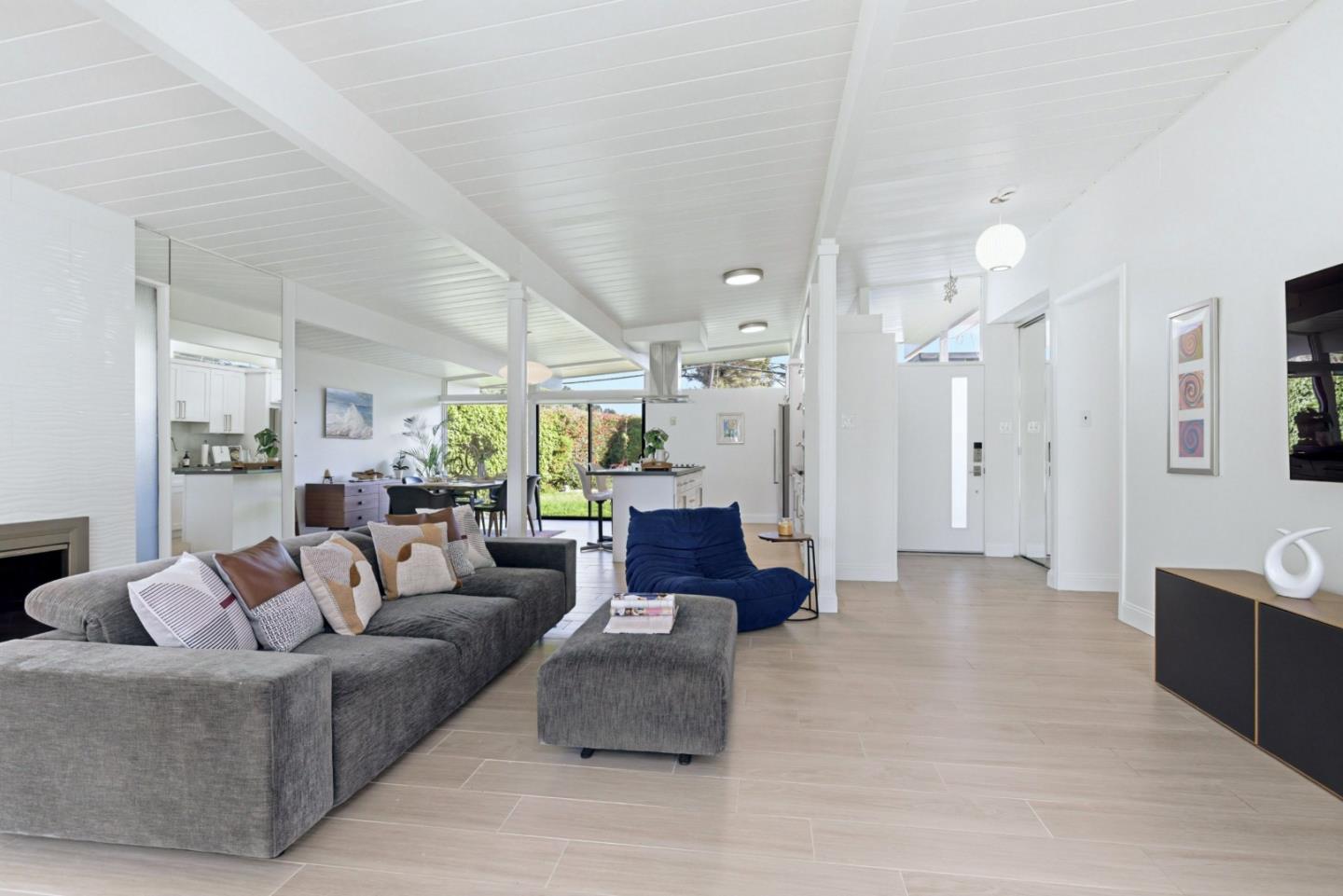 Detail Gallery Image 12 of 41 For 1936 Ticonderoga Dr, San Mateo,  CA 94402 - 4 Beds | 2 Baths