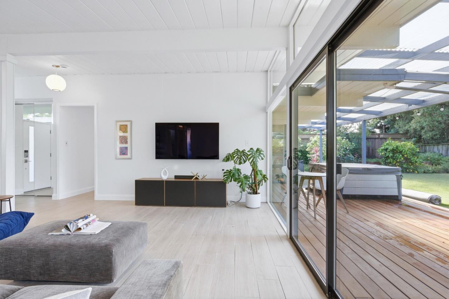 Detail Gallery Image 13 of 41 For 1936 Ticonderoga Dr, San Mateo,  CA 94402 - 4 Beds | 2 Baths