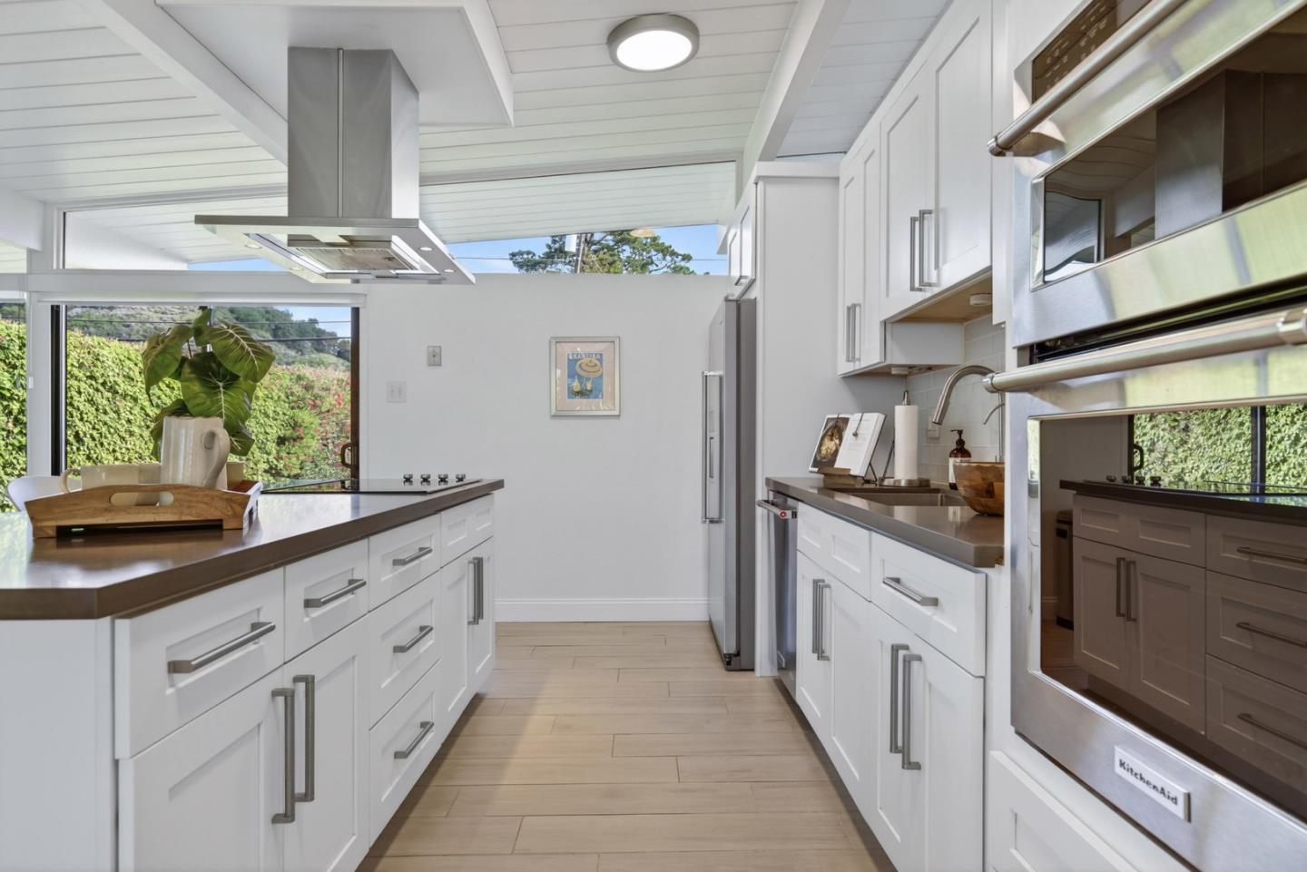 Detail Gallery Image 20 of 41 For 1936 Ticonderoga Dr, San Mateo,  CA 94402 - 4 Beds | 2 Baths