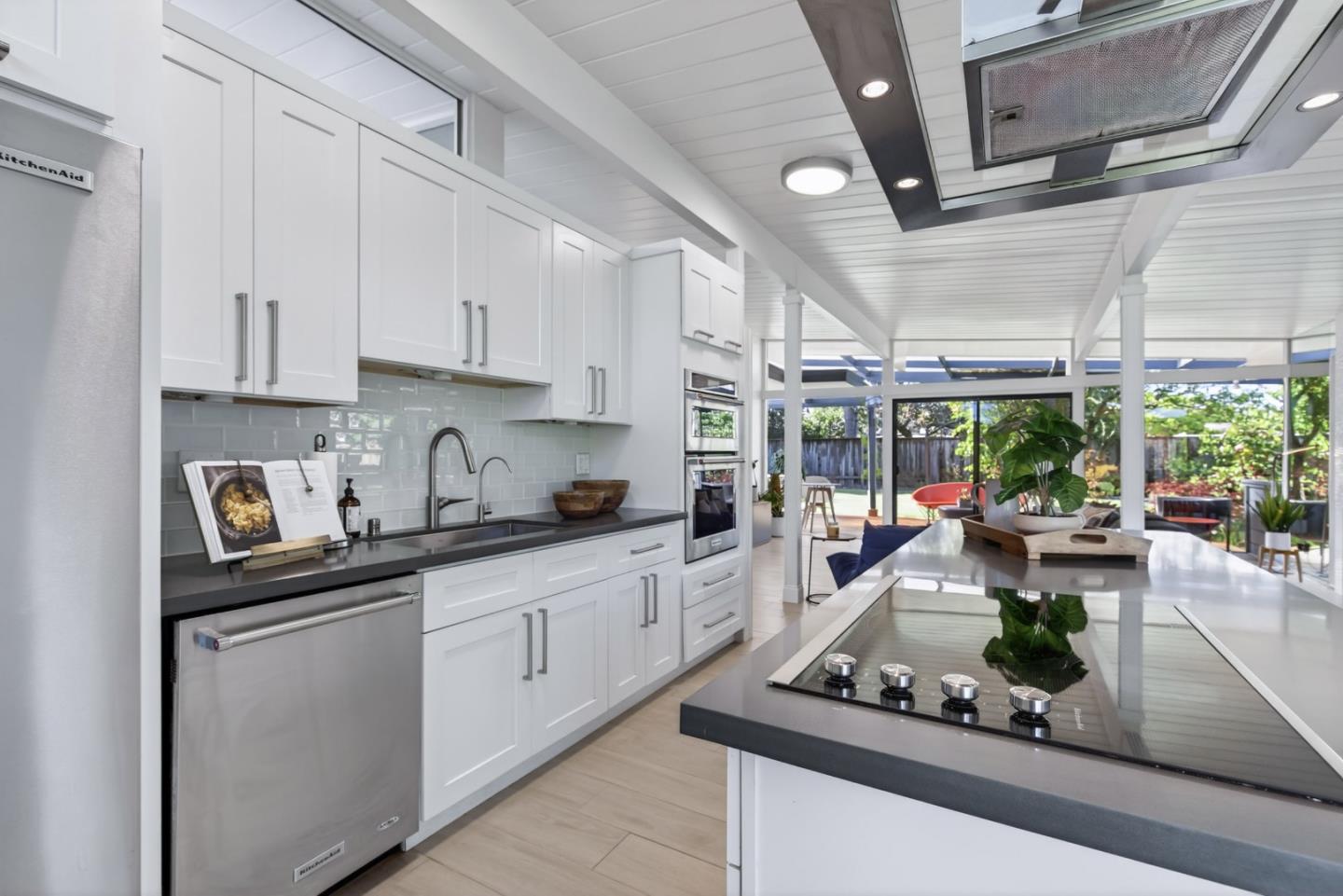 Detail Gallery Image 21 of 41 For 1936 Ticonderoga Dr, San Mateo,  CA 94402 - 4 Beds | 2 Baths