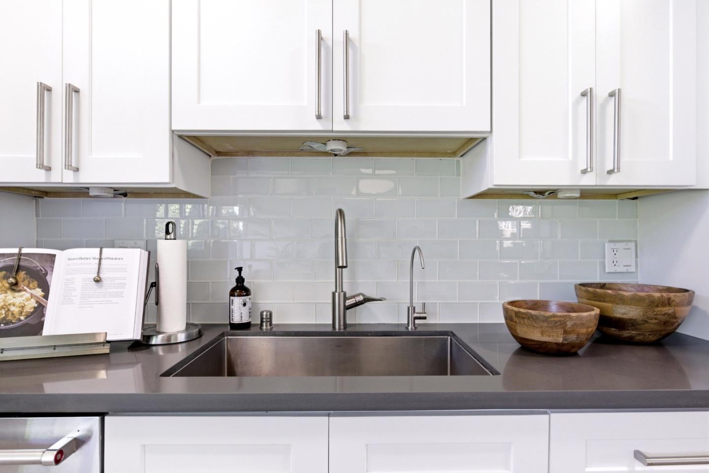 Detail Gallery Image 22 of 41 For 1936 Ticonderoga Dr, San Mateo,  CA 94402 - 4 Beds | 2 Baths