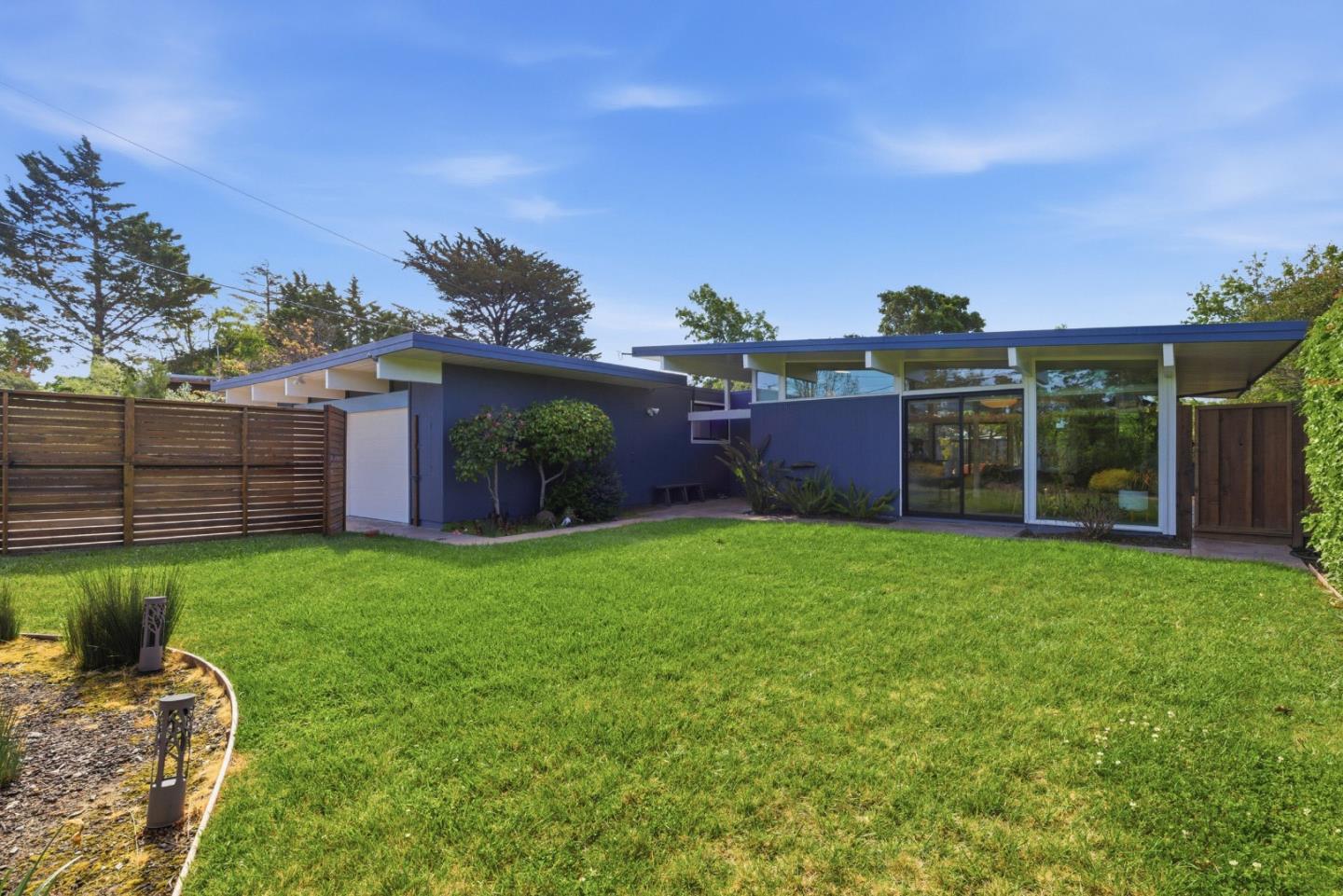 Detail Gallery Image 3 of 41 For 1936 Ticonderoga Dr, San Mateo,  CA 94402 - 4 Beds | 2 Baths