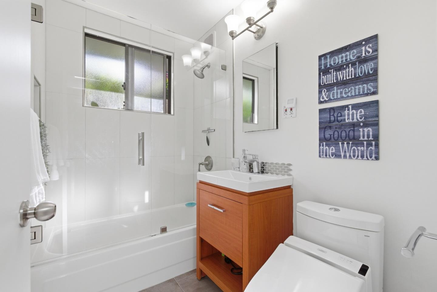 Detail Gallery Image 34 of 41 For 1936 Ticonderoga Dr, San Mateo,  CA 94402 - 4 Beds | 2 Baths