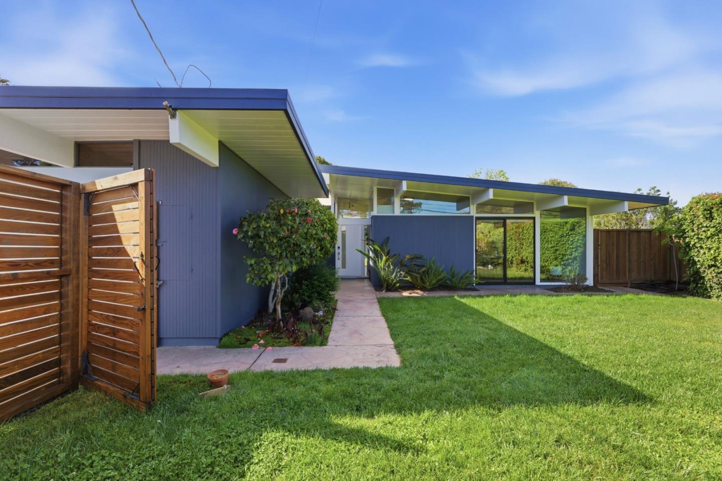 Detail Gallery Image 4 of 41 For 1936 Ticonderoga Dr, San Mateo,  CA 94402 - 4 Beds | 2 Baths