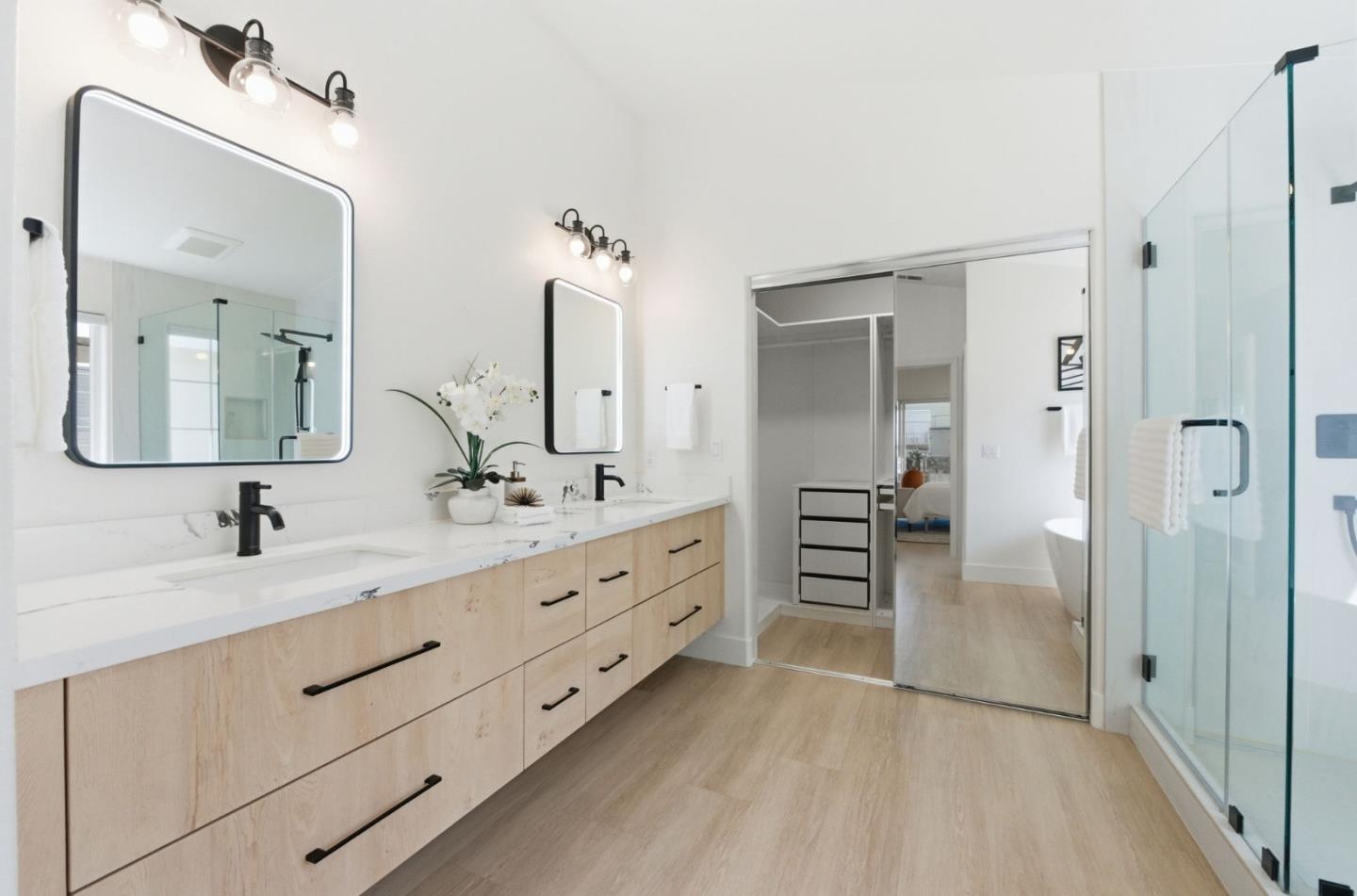 Detail Gallery Image 16 of 44 For 5871 Carmel Way, Union City,  CA 94587 - 4 Beds | 2/1 Baths