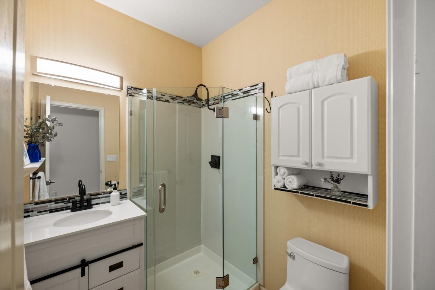 Detail Gallery Image 14 of 20 For 10456 Fairway Ln, Carmel Valley,  CA 93923 - 3 Beds | 3 Baths