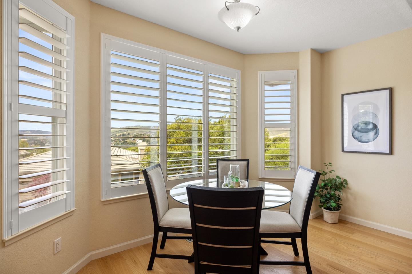 Detail Gallery Image 5 of 20 For 10456 Fairway Ln, Carmel Valley,  CA 93923 - 3 Beds | 3 Baths