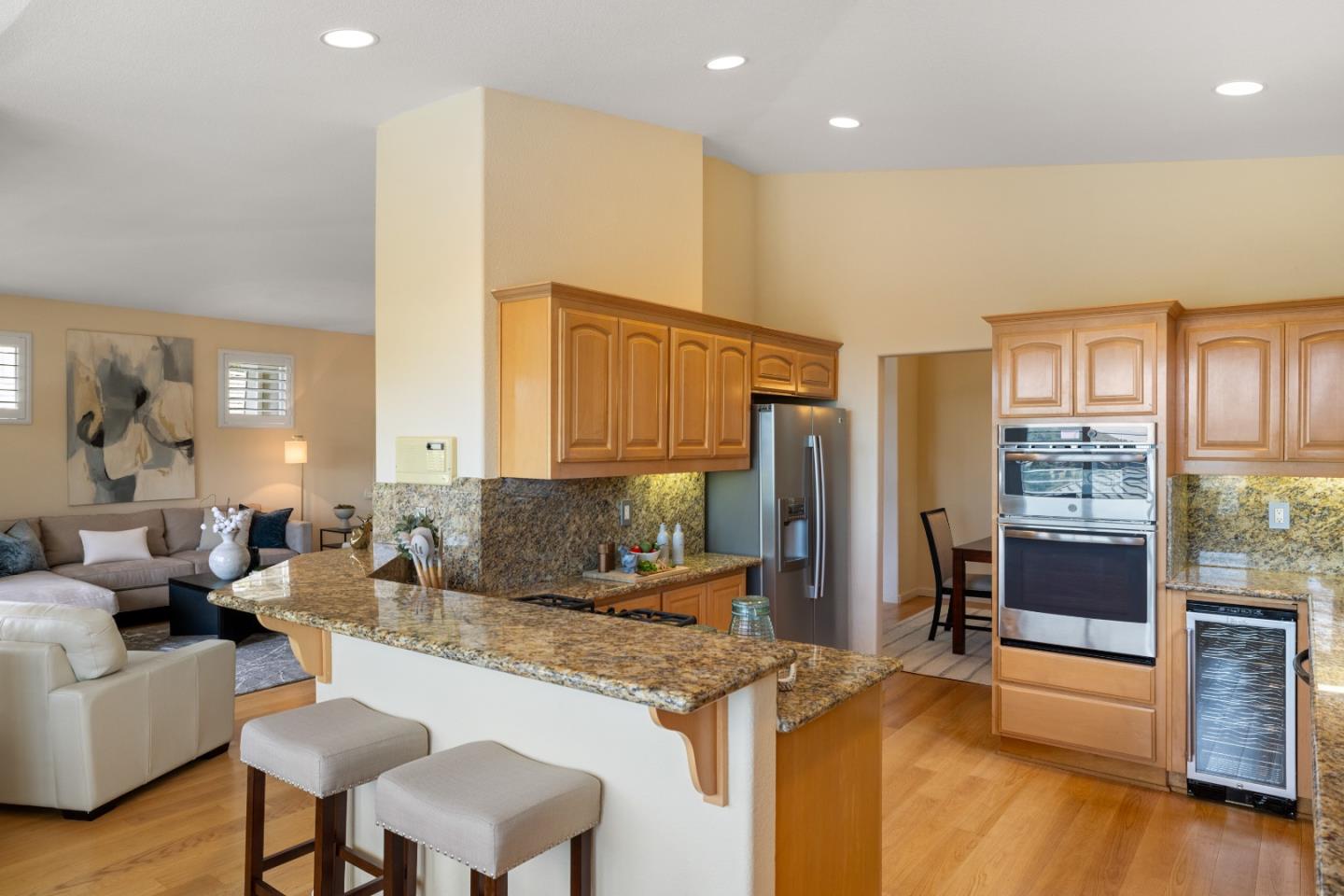 Detail Gallery Image 6 of 20 For 10456 Fairway Ln, Carmel Valley,  CA 93923 - 3 Beds | 3 Baths