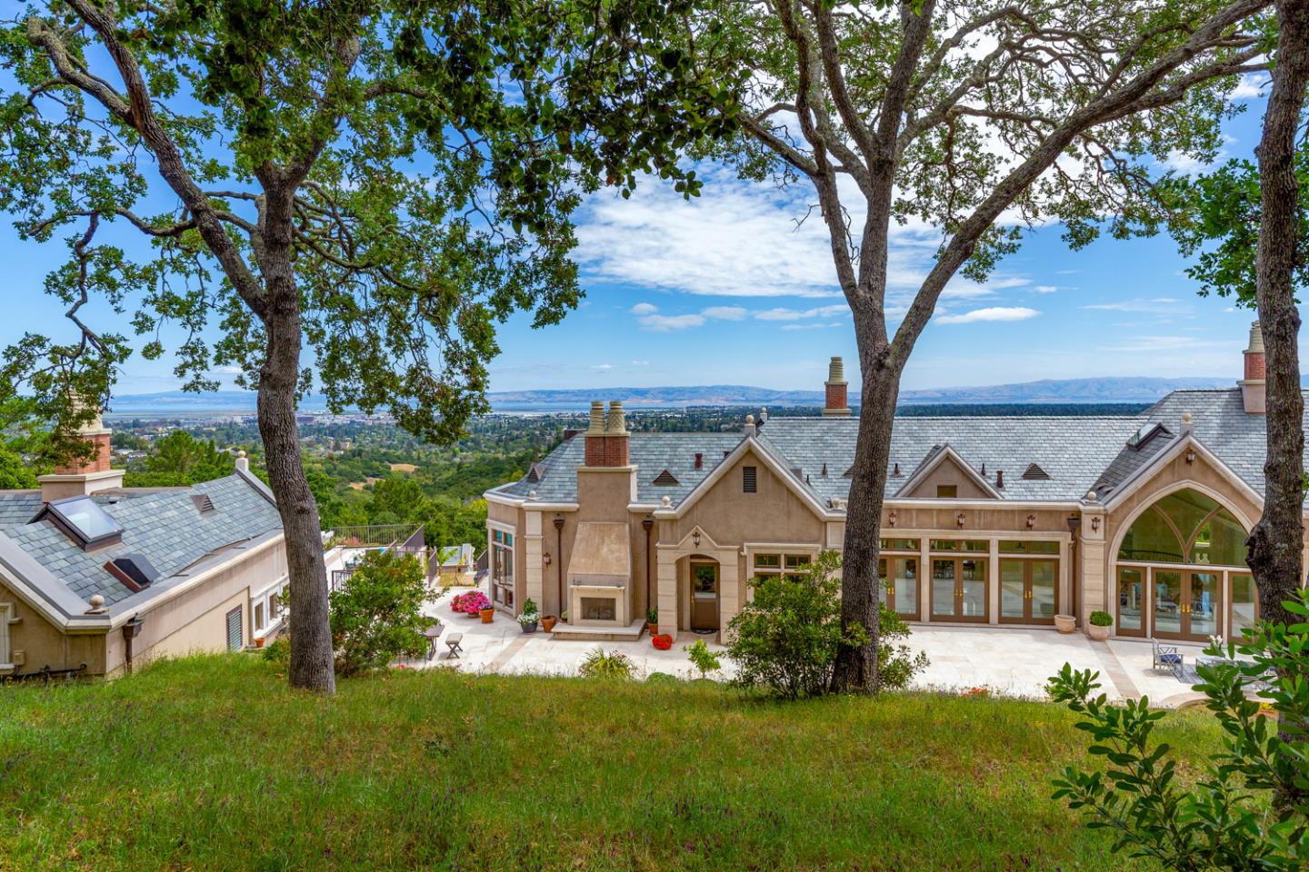 Detail Gallery Image 12 of 13 For 490 Las Pulgas Dr, Woodside,  CA 94062 - 4 Beds | 6/2 Baths