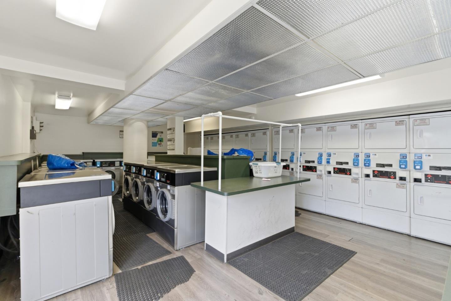 Detail Gallery Image 23 of 37 For 500 W Middlefield Rd #41,  Mountain View,  CA 94043 - 2 Beds | 2 Baths