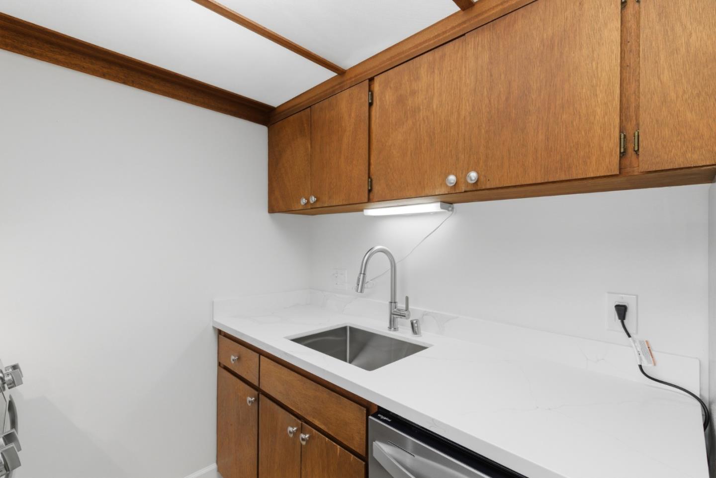 Detail Gallery Image 6 of 37 For 500 W Middlefield Rd #41,  Mountain View,  CA 94043 - 2 Beds | 2 Baths