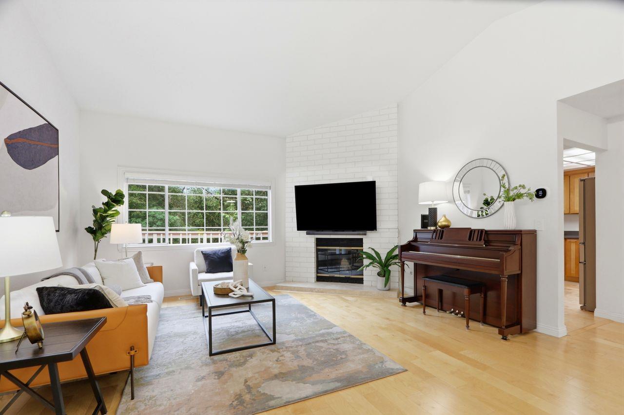 Detail Gallery Image 12 of 56 For 1212 Shelby Creek Ln, San Jose,  CA 95120 - 4 Beds | 2/1 Baths