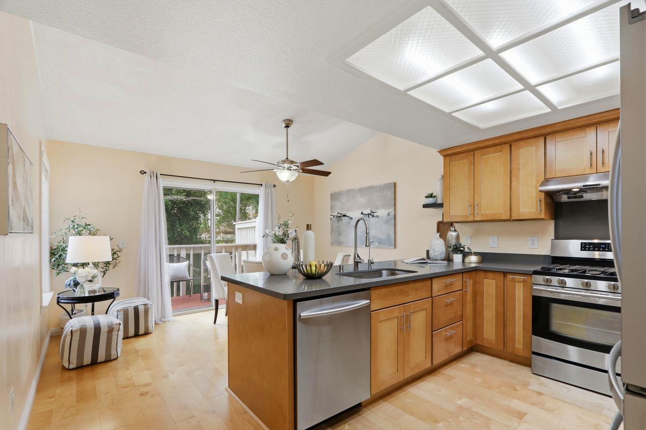 Detail Gallery Image 13 of 56 For 1212 Shelby Creek Ln, San Jose,  CA 95120 - 4 Beds | 2/1 Baths