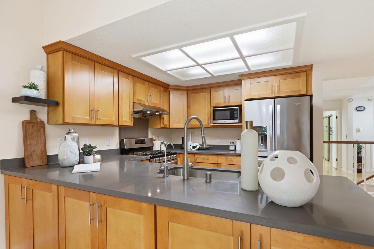 Detail Gallery Image 16 of 56 For 1212 Shelby Creek Ln, San Jose,  CA 95120 - 4 Beds | 2/1 Baths