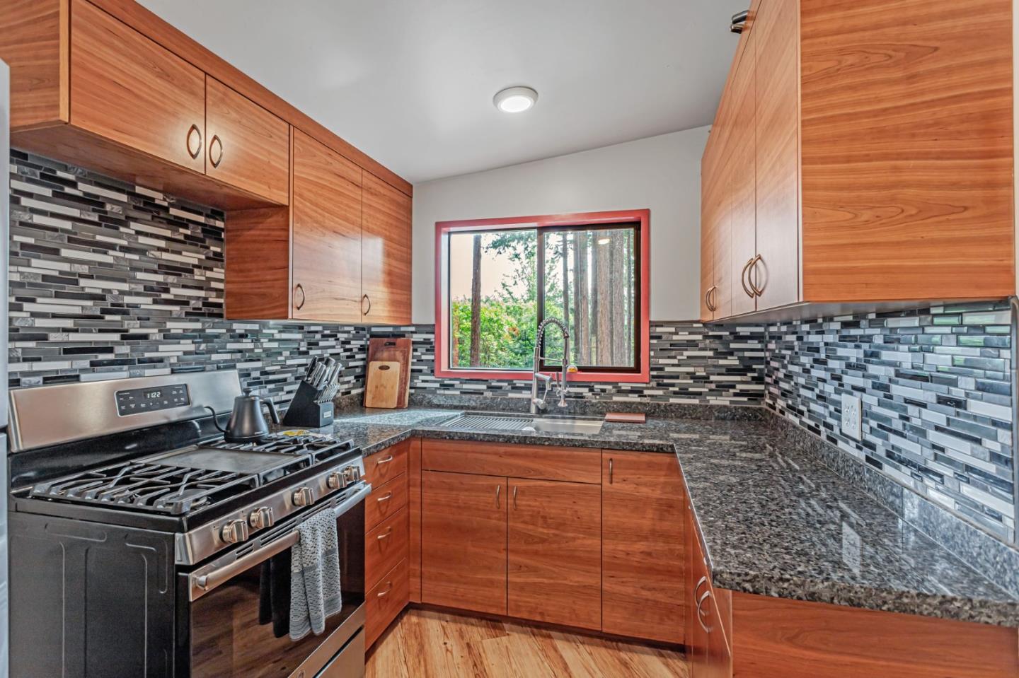 Detail Gallery Image 22 of 61 For 12845 Love Creek Rd, Ben Lomond,  CA 95005 - 1 Beds | 1 Baths